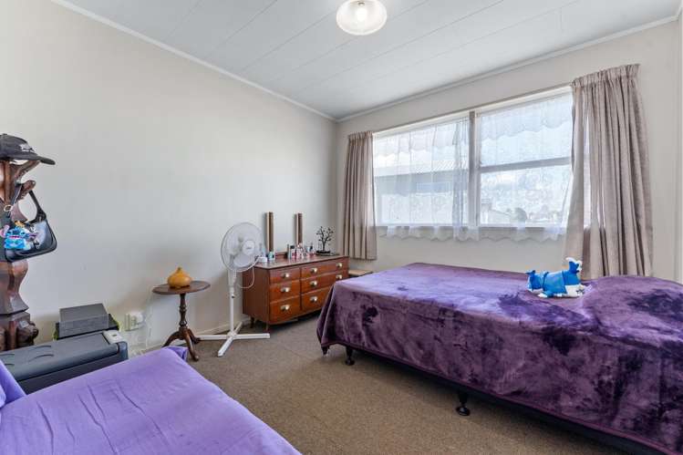 144 Mahia Road Wattle Downs_13