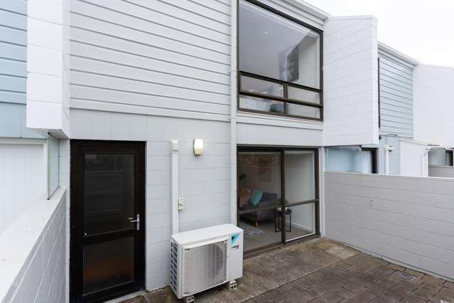 21/4 Drive Taylor Terrace Johnsonville_1