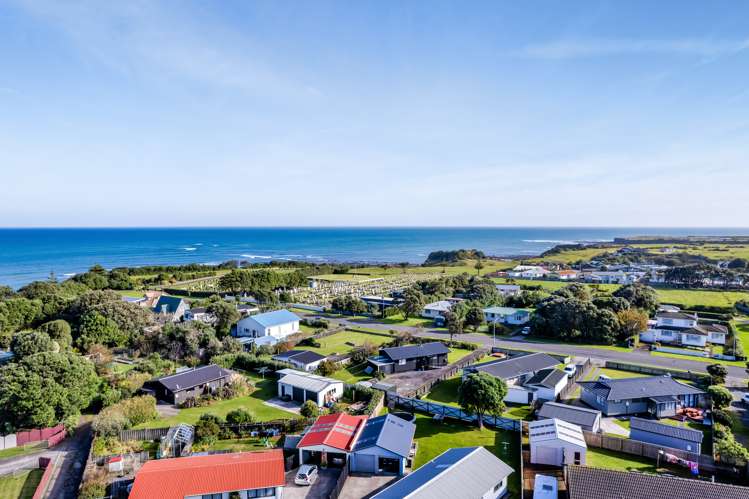 18 Pohutukawa Drive Opunake_24