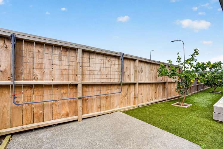 35 Otuwairoa Esplanade Opaheke_26
