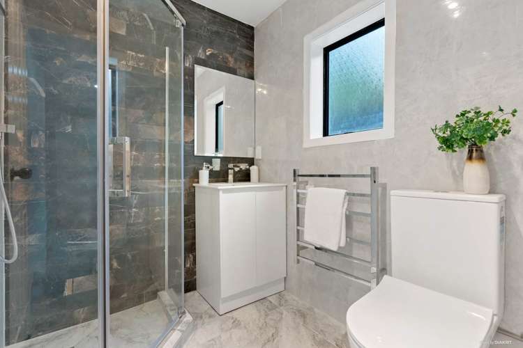 5 Aspiring Avenue Clover Park_18