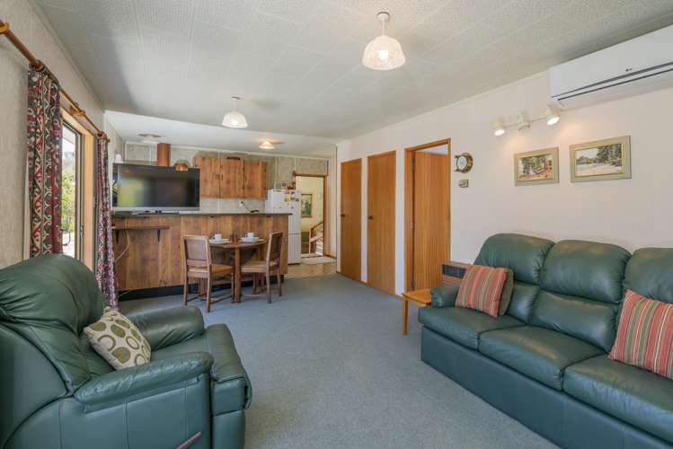 30 Given Grove Pauanui_6