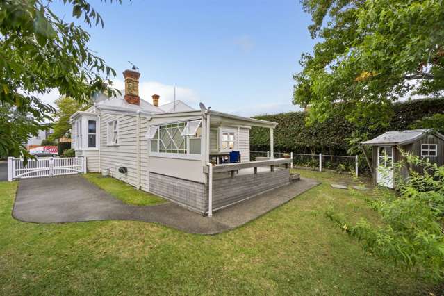 235 Onewa Road Birkenhead_1