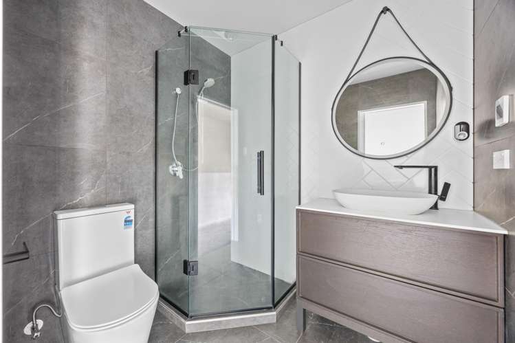 2/4 Ranier Street Ellerslie_14