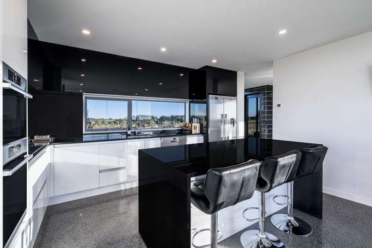 89 Sunrise Drive Seaward Bush_11