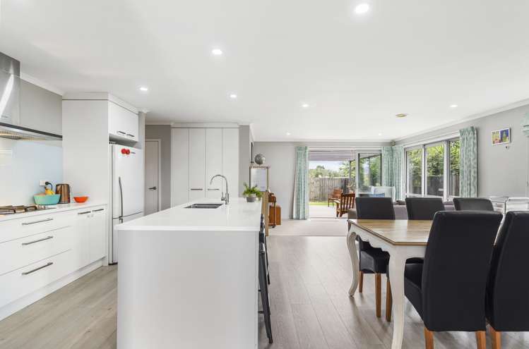 33 Captain Mitchell Drive Opaheke_3