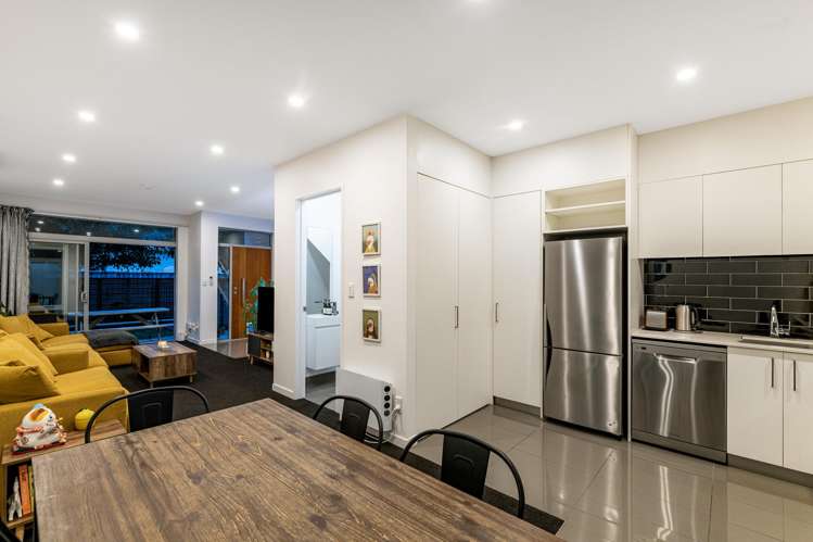 11/59 The Parade Island Bay_7