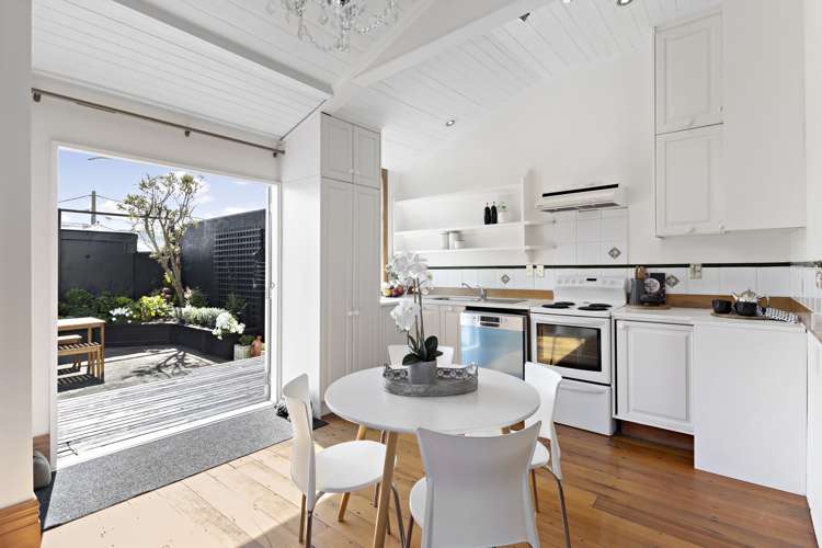 1 Mcfarlane Street Mount Victoria_4