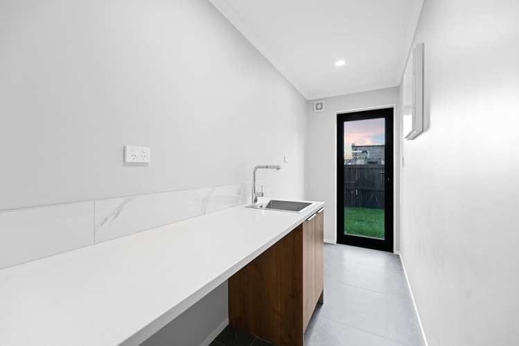 7 Absolum Crescent Chartwell_17