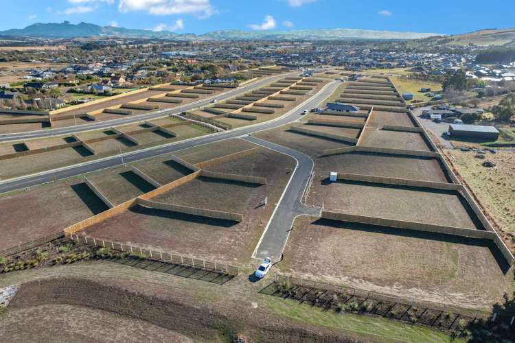 4 Frank Lane Amberley_13