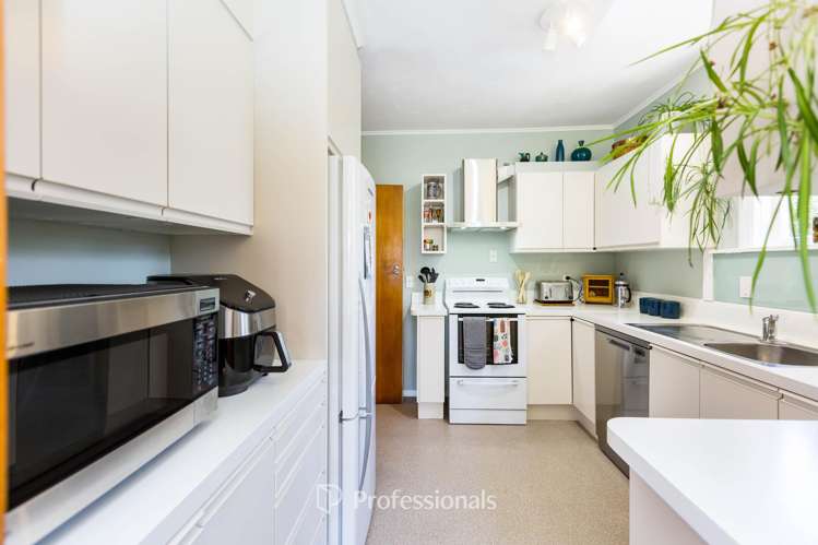 58 Heretaunga Square Silverstream_7