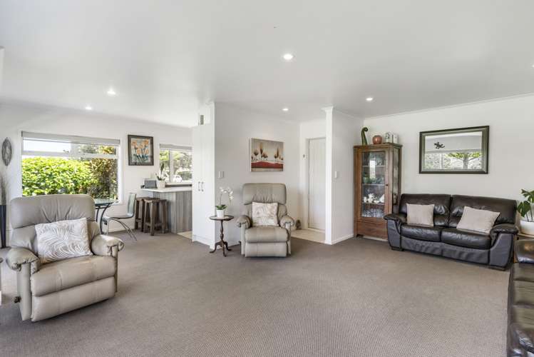 18a Centreway Road Orewa_9