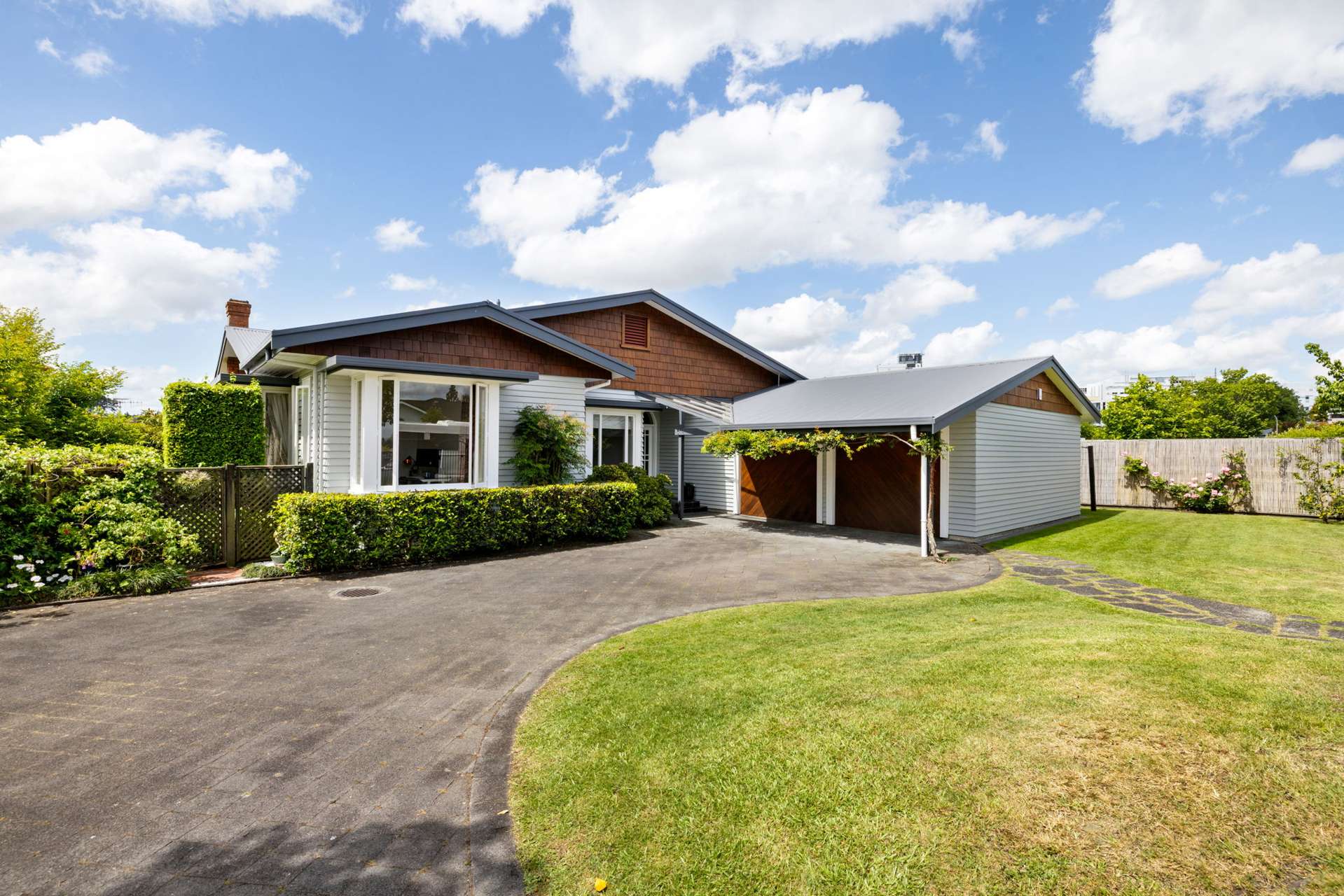 58 Lake Crescent Hamilton Lake_0