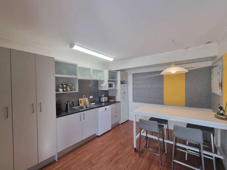 Level 1/1 Lydia Avenue Northcote_6