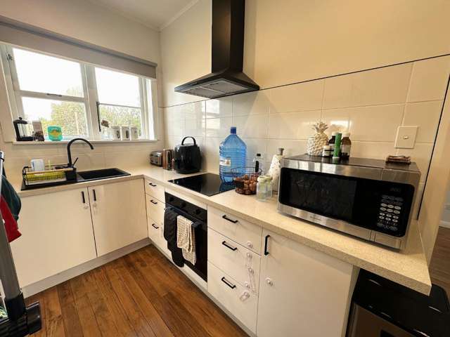 260 College Street West End_2