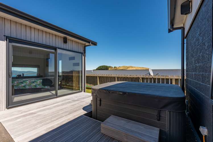 96 Cedarwood Street Woodridge_21