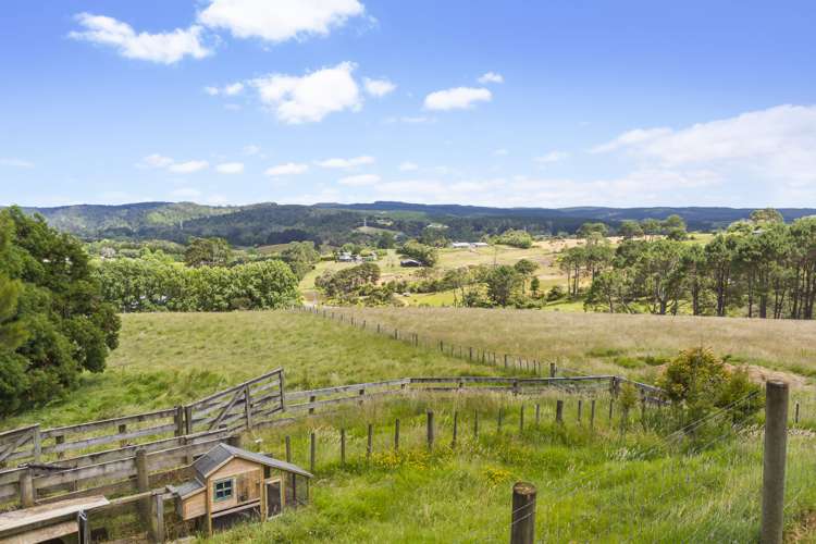 748 Ridge Road Riverhead_13