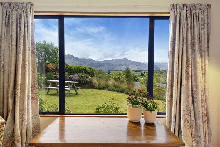 2 Bramshill Drive Lower Shotover_9