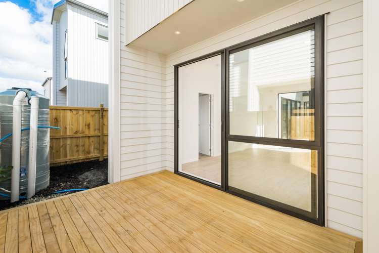 7 Pihoihoi Place Hobsonville_19