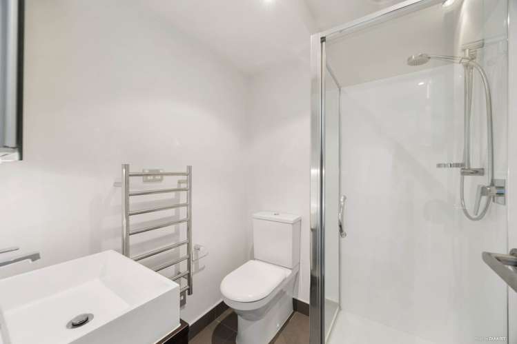 2105/8 Airedale Street City Centre_4