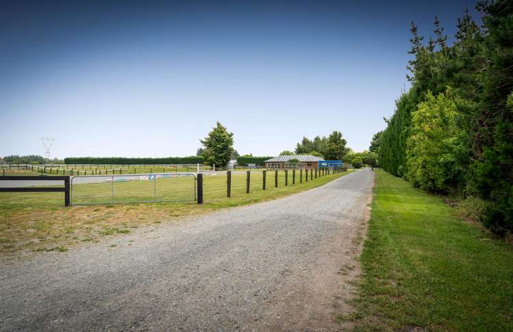 4/229 Curraghs Road Weedons_23