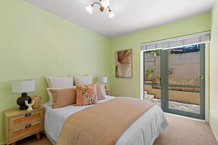 4 Saddleback Rise Murrays Bay_10