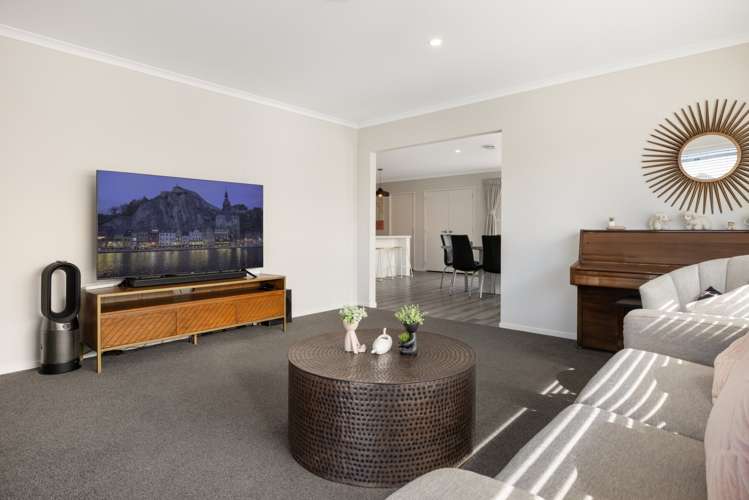 93 Puhirake Crescent Pyes Pa_13