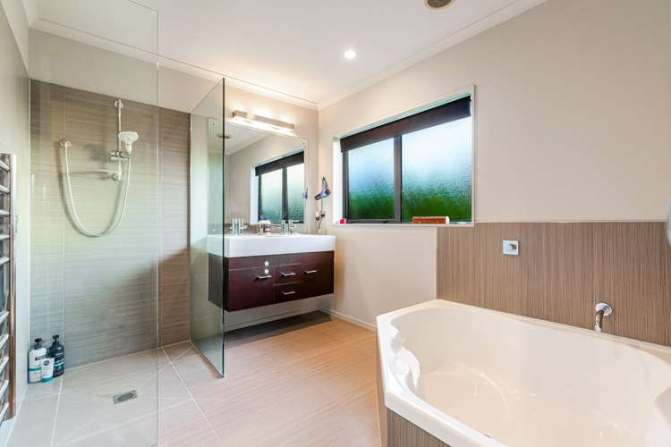 38 Seamount Drive Red Beach_14