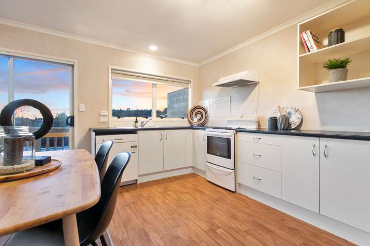 1 Jonathon Street Brookfield_9