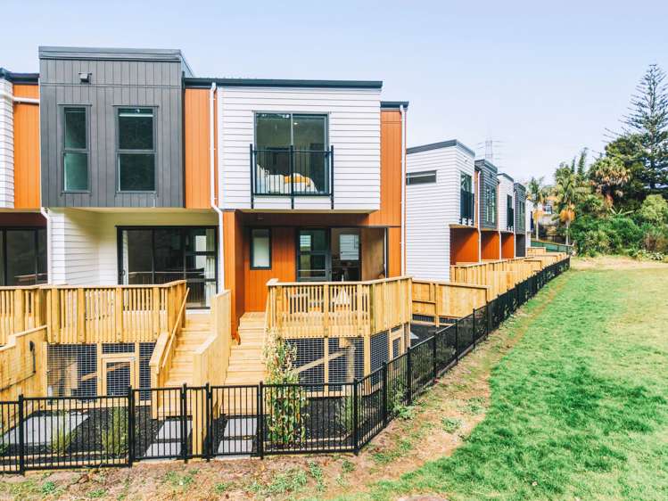 9/8-10 Lowtherhurst Road Massey_15
