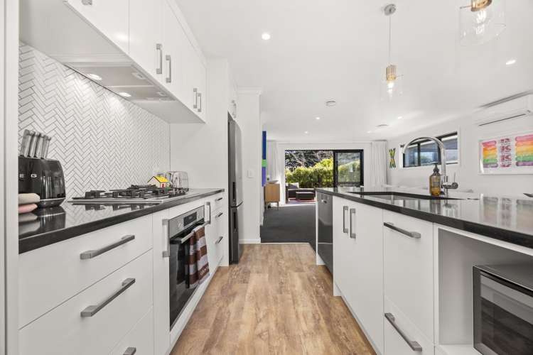 10 Pateke Drive Kenepuru_5