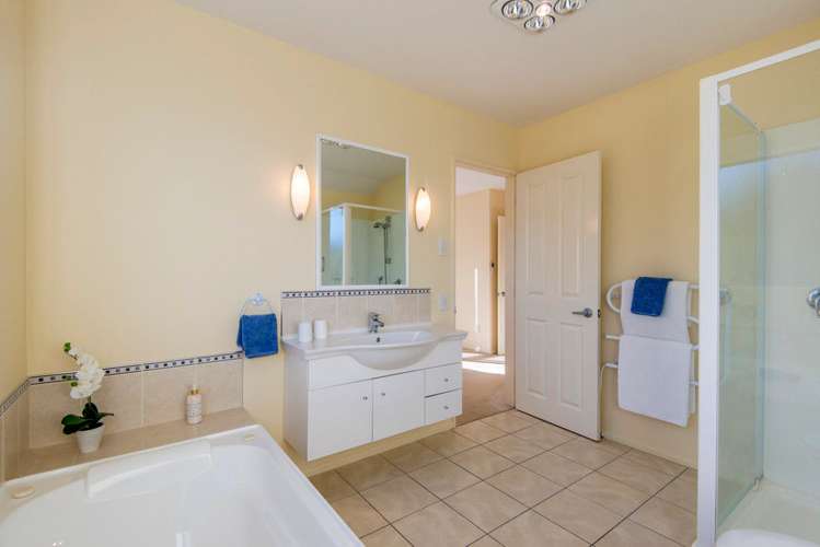 5 Sweet Waters Place Woolston_7