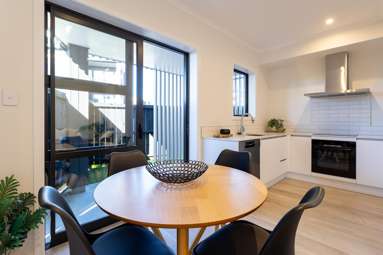 9 Mahana Road (Mahana Apartments)_3