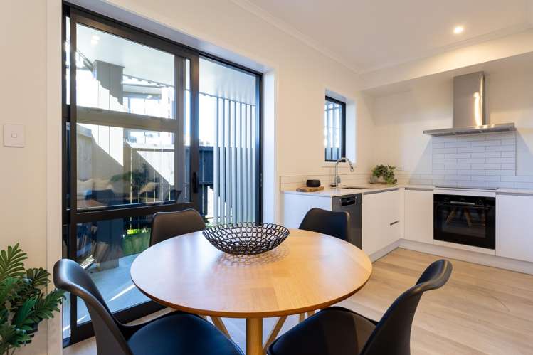 9 Mahana Road (Mahana Apartments) Northcote_3