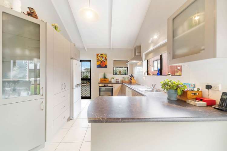 33 Botany Road Botany Downs_12