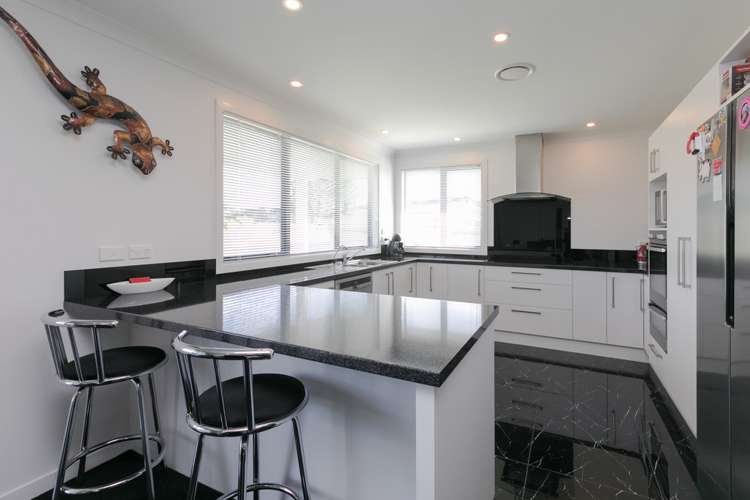 8 Quail Avenue Feilding_1