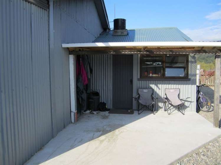 54 Mcgill Street Waimangaroa_12