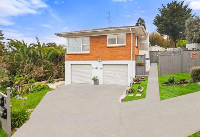 Two 2-Bedroom Attached Units in Glenfield, Auckland