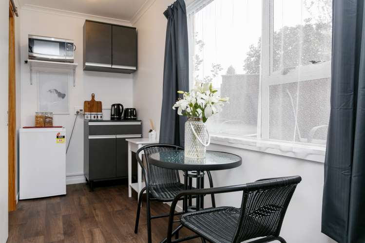 2/44 Hinekura Avenue Taupo_14