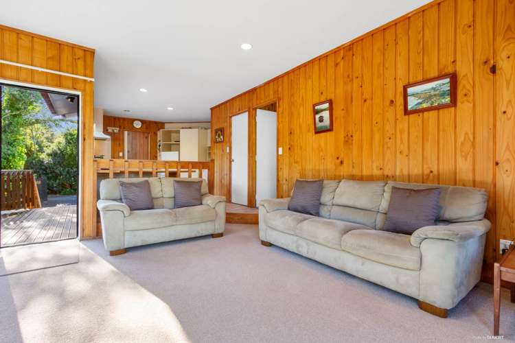 1/7 Derwent Crescent Titirangi_6