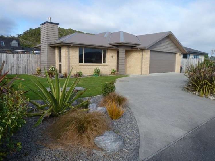 28 Karoro Place Karoro_0