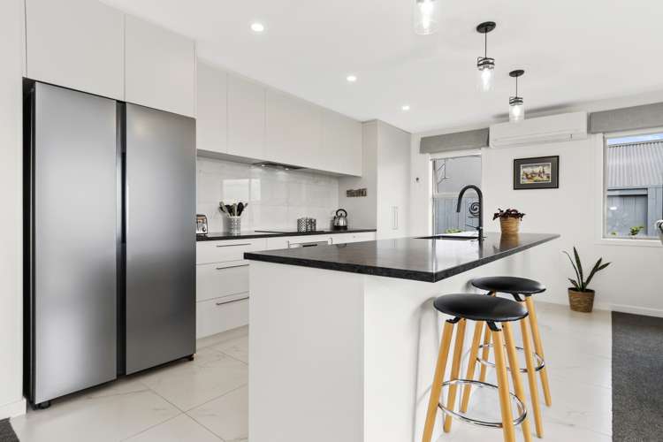 11 Hass Drive Ohauiti_5