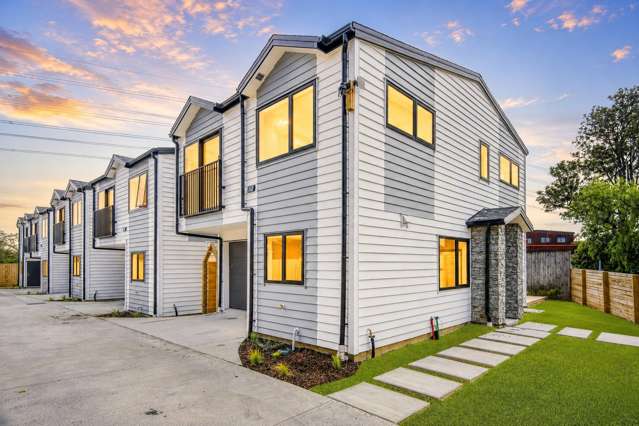 Modern Living - Serious Selling!