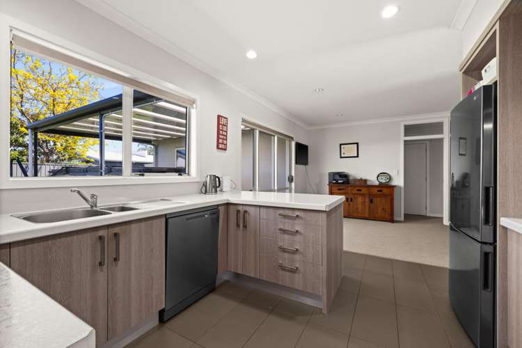 4 Waitaki Way Poraiti_6