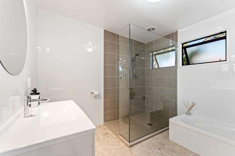 13 Harbour View Road Point Wells_16