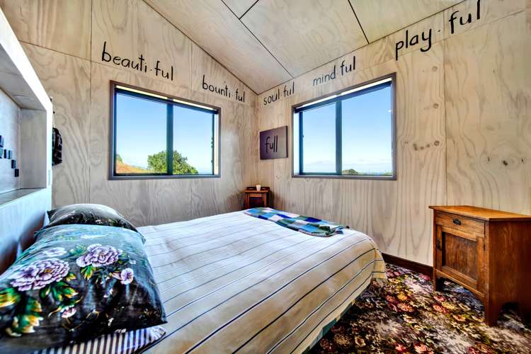 19 Tonga Road Tongaporutu_17