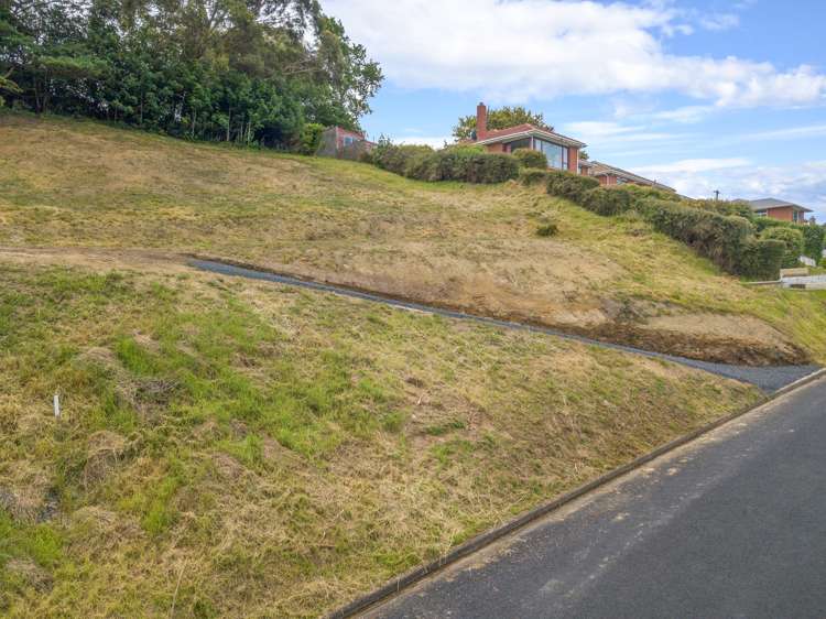 40 and 42 Waldron Crescent_2