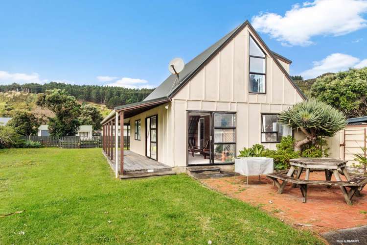 5 Cordyline Road Port Waikato_12