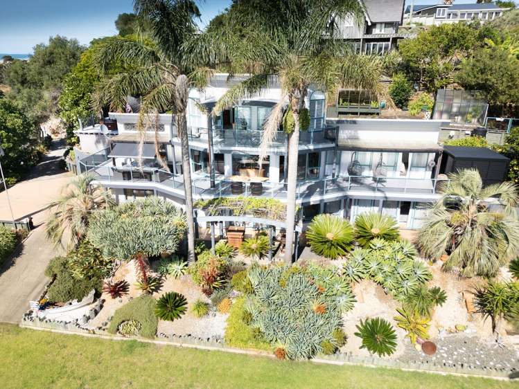 6577 Pouto Road Pouto_48