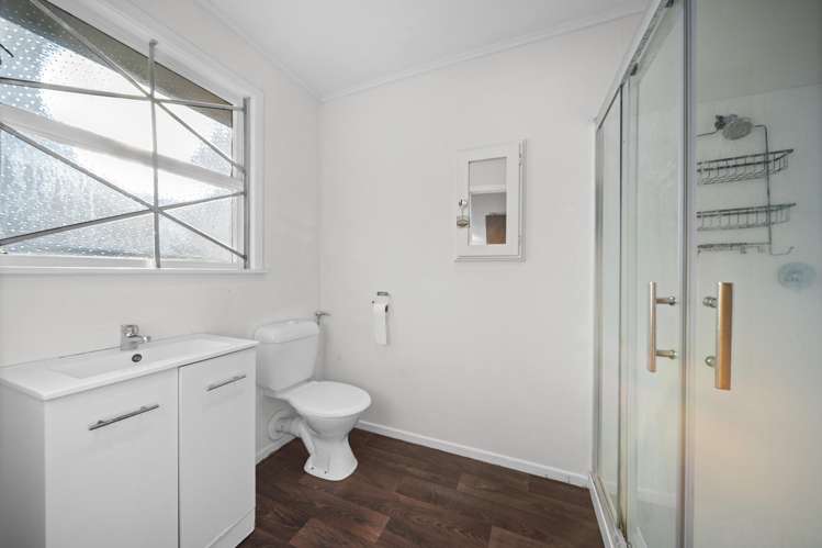 5/4 Graeme Avenue Mangere East_7